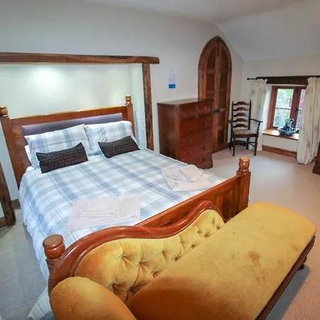 Feriehus Little Barracks, Characterful In Rural Location *