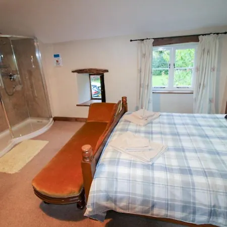 Little Barracks, Characterful In Rural Location *