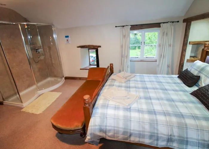 Little Barracks, Characterful In Rural Location *